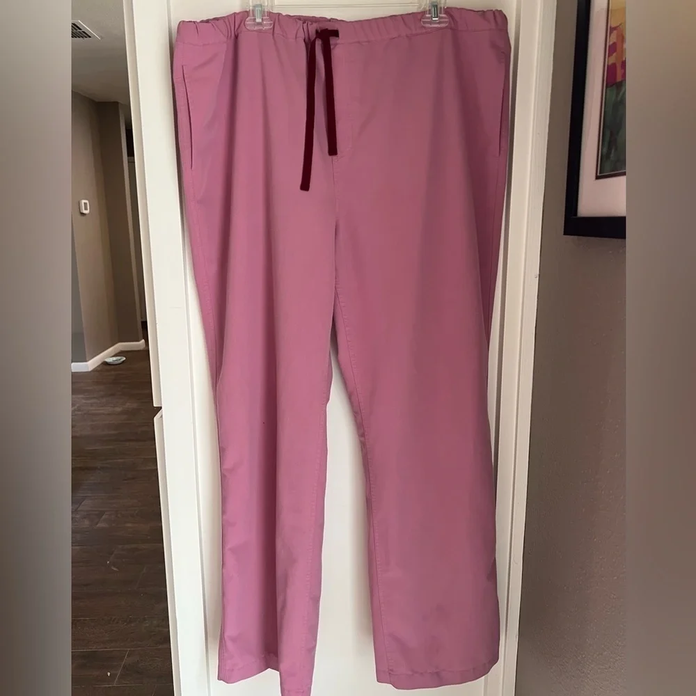 Fig Technical Collection scrub bottom in men’s size XXL. EUC